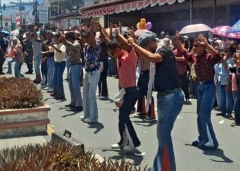 Nostalgia Super Kocak, Grup Eor-Eor Hutaraja Bikin Karnaval HUT RI Banjir Gelak Tawa