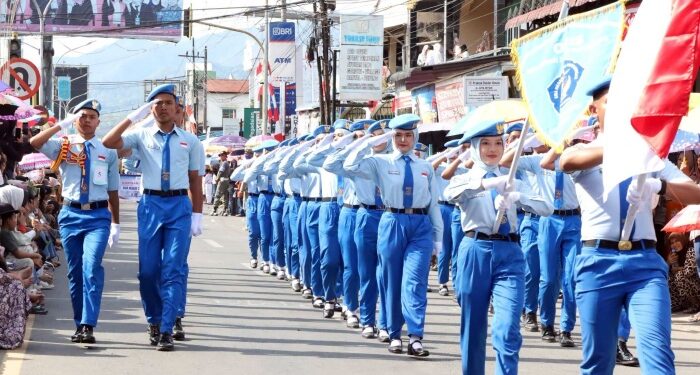 Paskibra hingga Pelajar Meriahkan Defile HUT ke-81 RI di Madina
