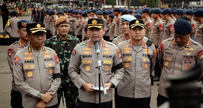 Ribuan Polisi Berpita Hitam Amankan 47 Aksi Massa di Jakarta