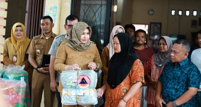 Wabup Madina Pacu Bantuan Rumah untuk Korban Kebakaran di Panyabungan Julu