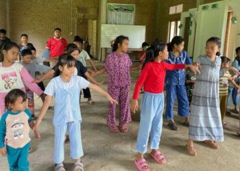 Tinggalkan Hape, Anak-anak Simangambat TB Ceria di Acara Witapermainur