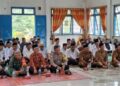 Camat Tambangan Tekankan Kekompakan Perangkat Desa Saat Peringatan Maulid Nabi