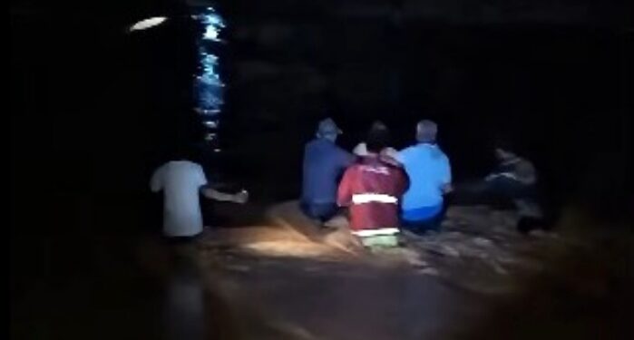 VIDEO: Detik-detik Penyelamatan Korban Banjir di Tapteng