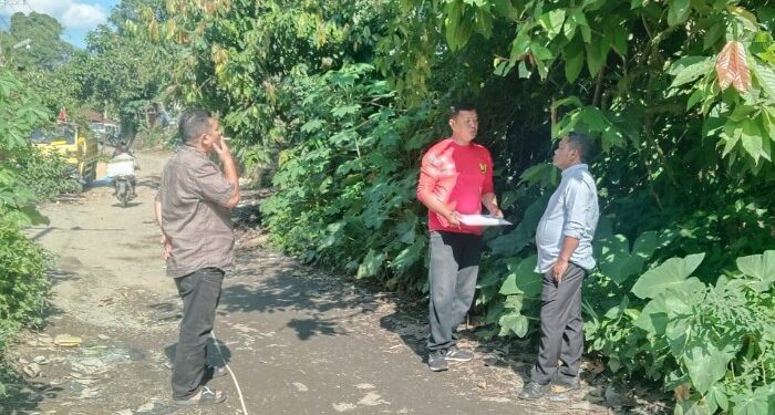 Camat Tambangan dan Dinas PUPR Survei Pengaspalan Jalan Laru Lombang-Tambangan Jae