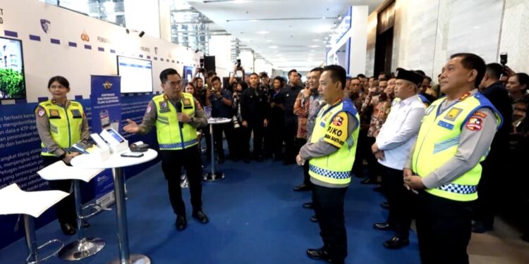 Terobosan Digital Korlantas Polri, Kini Warga Bisa Cetak SIM secara Mandiri