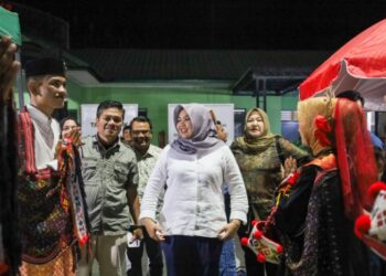 Wabup Atika Puji Inisiatif IPK Madina Padukan Nobar Sejarah dan Santunan Yatim