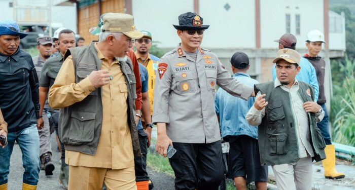 Kapolda Sumbar Pantau Langsung Operasi Pencarian Korban Galodo Solok