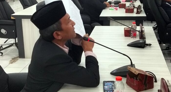 Paripurna DPRD Madina Molor Tiga Jam, Legislator PPP Walk Out