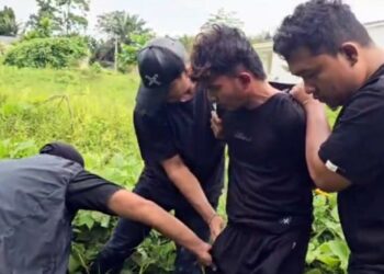 VIDEO: Drama Penggerebekan Kampung Narkoba di Percut Sei Tuan, Barak Ludes Dibakar