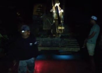 Warga Tambangan Gagalkan Masuknya Beko Terduga Tambang Ilegal