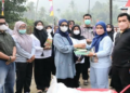TP-PKK Madina Salurkan Bantuan dan Edukasi Warga di Gunung Baringin