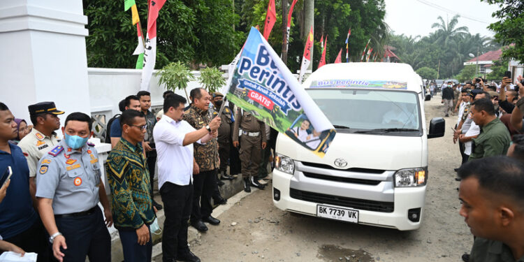 Gubernur Sumut Luncurkan 33 Bus Sekolah Gratis di Lima Kabupaten