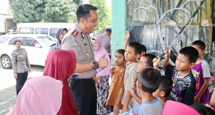 Cinta Kasih Kapolres Padangsidimpuan untuk Anak Panti Asuhan