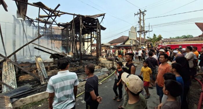 Kebakaran Hanguskan Tiga Rumah di Panyabungan Tonga Minggu Pagi