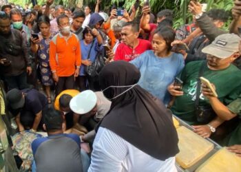 PNS Sibolga Tewas Tergilas Truk Tronton di Tapian Nauli
