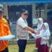 BPBD Madina Salurkan Bantuan Seragam dari Sidrap untuk Siswa Siulang Aling