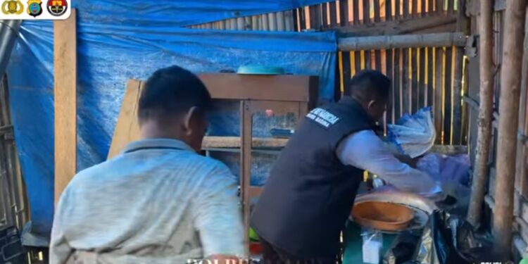 ‎Tim Gabungan Gerebek Sarang Narkoba di Kayujati, Tujuh Orang Diamankan