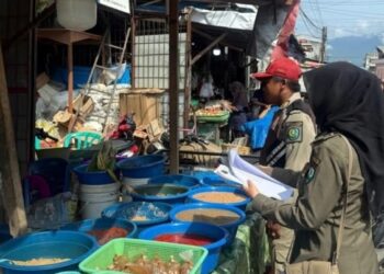 Tertibkan Jalan Thamrin, Pemko Padangsidimpuan Larang PKL Berjualan di Trotoar